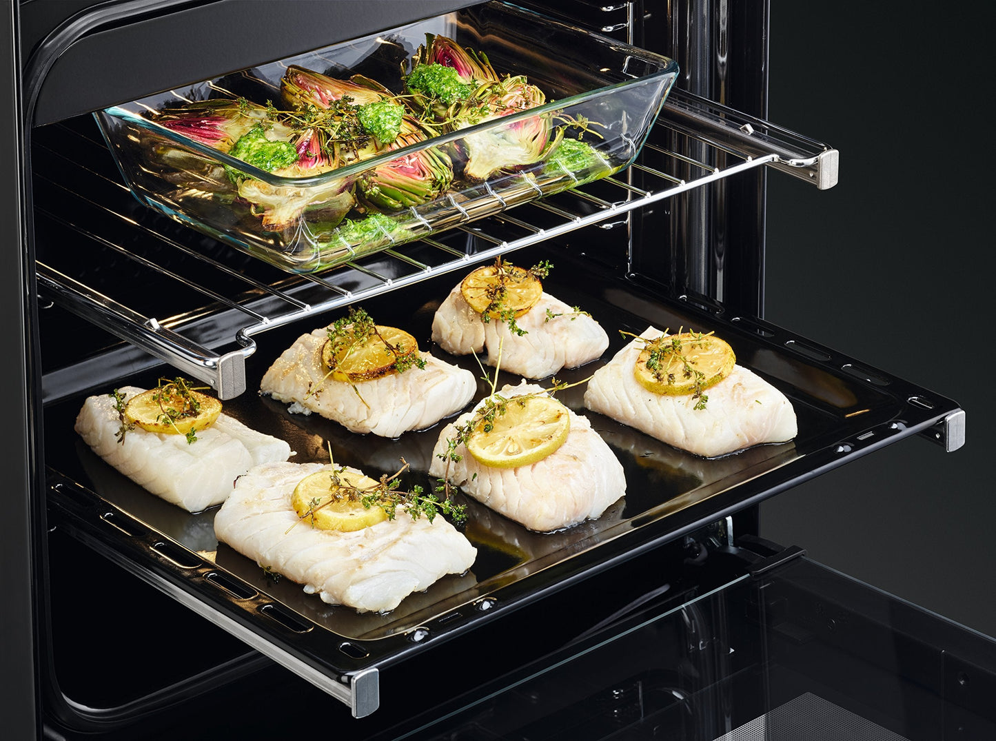 AEG Four 20% Inox Facile à Nettoyer Porte Chariot